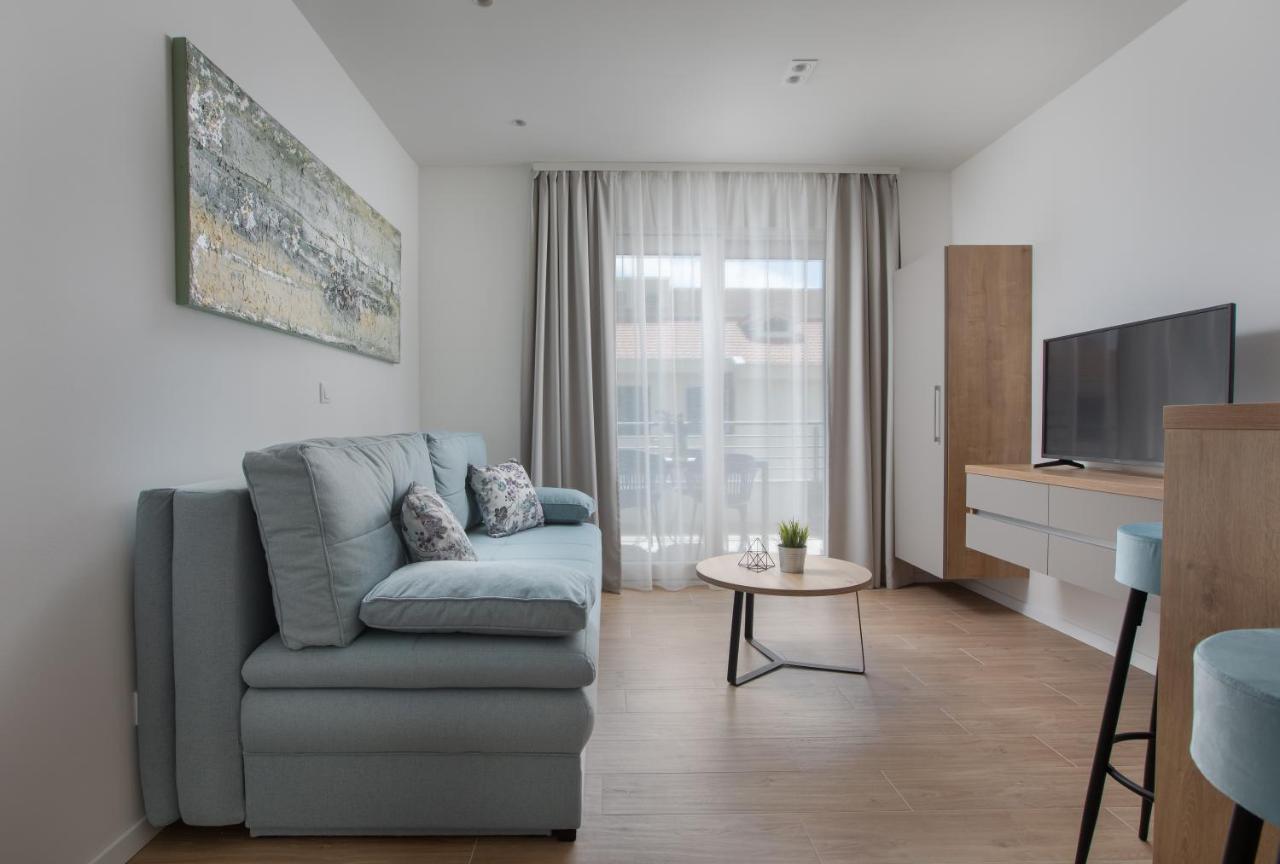 Ivmalu Apartments Tucepi Ngoại thất bức ảnh